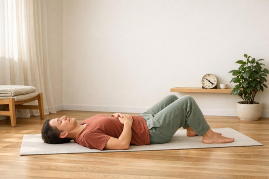 Comment réduire le cortisol en 20 min avec le yoga somatique - Purvival